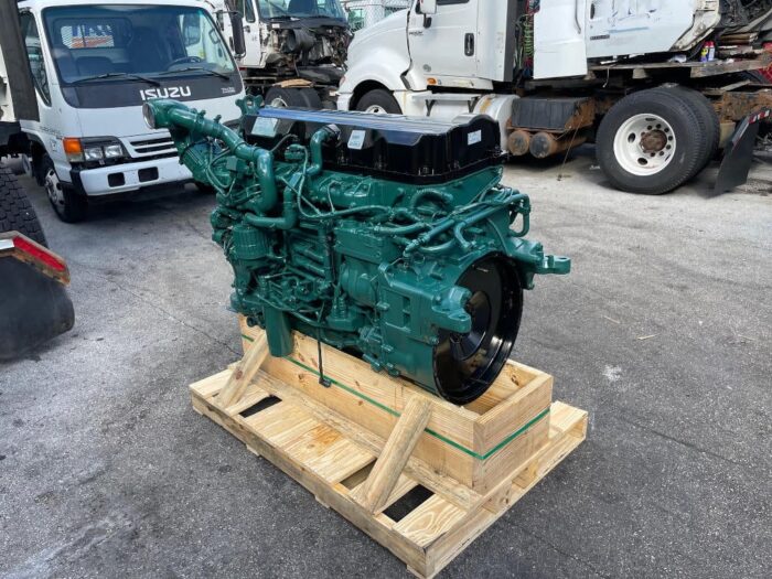 2011 VOLVO D11 ENGINE - Image 3