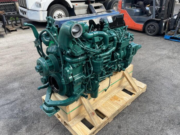 2011 VOLVO D11 ENGINE - Image 2